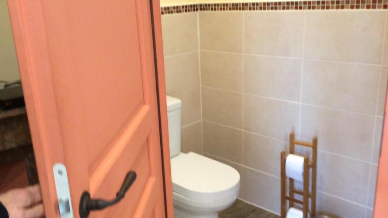 Bed and Breakfast Le Figuier De Pauline Luzech Esterno foto