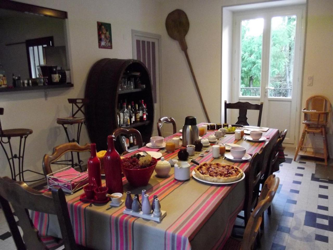 Bed and Breakfast Le Figuier De Pauline Luzech Esterno foto